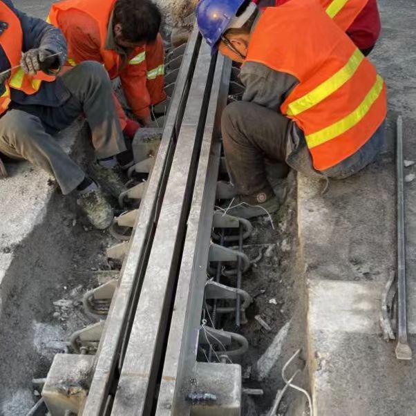 桥梁伸缩缝抢修料